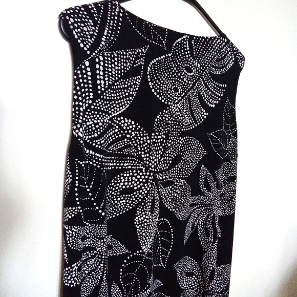 Simpli Black & White Tropical Print Swing Dress - Picture 2 of 6